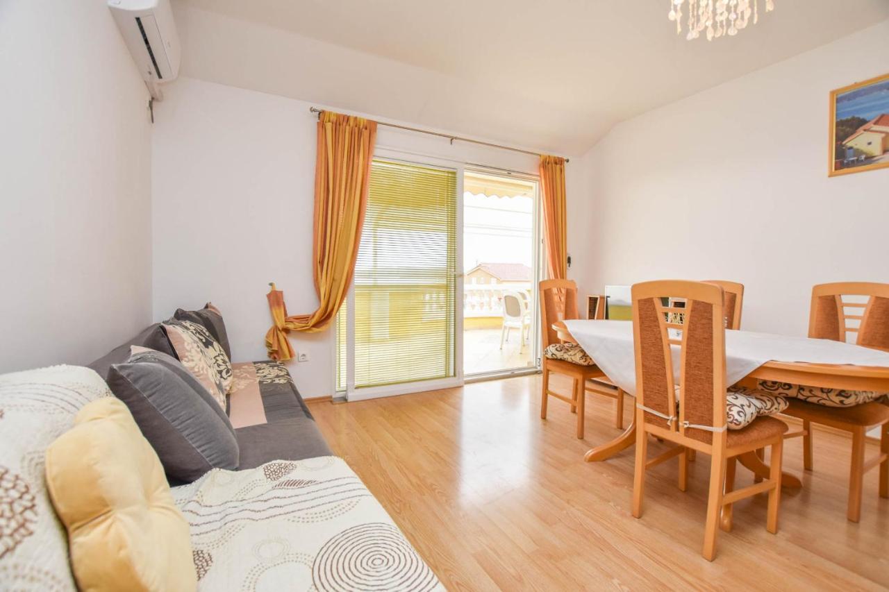 Apartments Dandelion บีโอกราดนาโมรู ภายนอก รูปภาพ