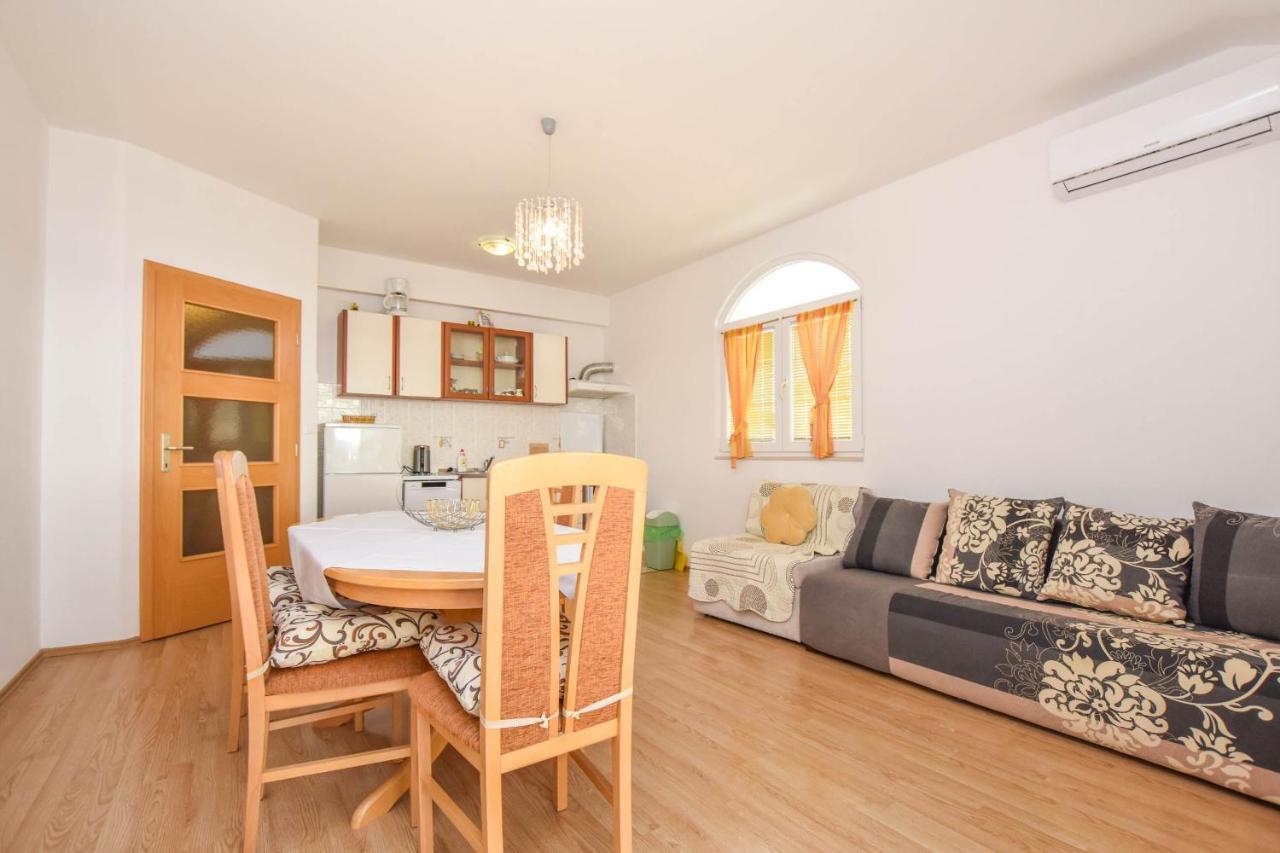 Apartments Dandelion บีโอกราดนาโมรู ภายนอก รูปภาพ